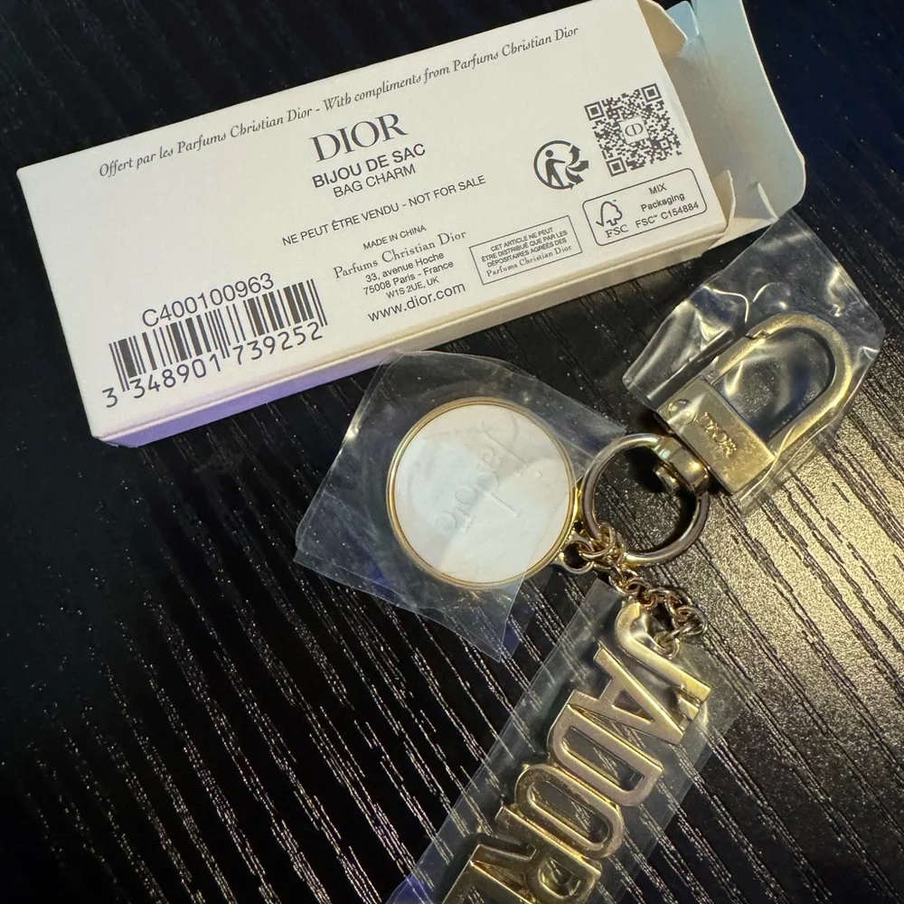 Christian Dior Parfums bag charm - Picture 3 of 3